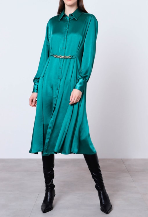 Vestido Midi Acetinado com Corrente