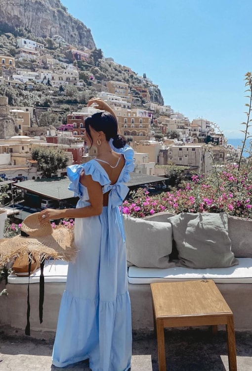 Vestido comprido com folhos