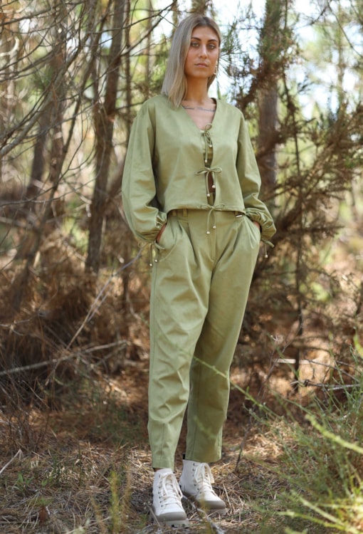 Calças Efeito Camurça Com Cinto