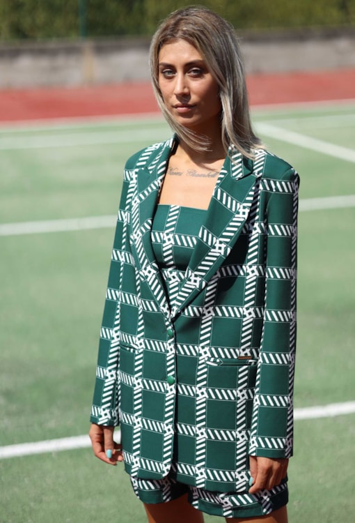 Blazer Reto Com Ombreiras