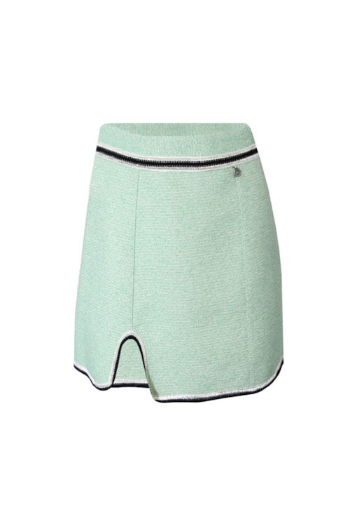 Saia curta com abertura