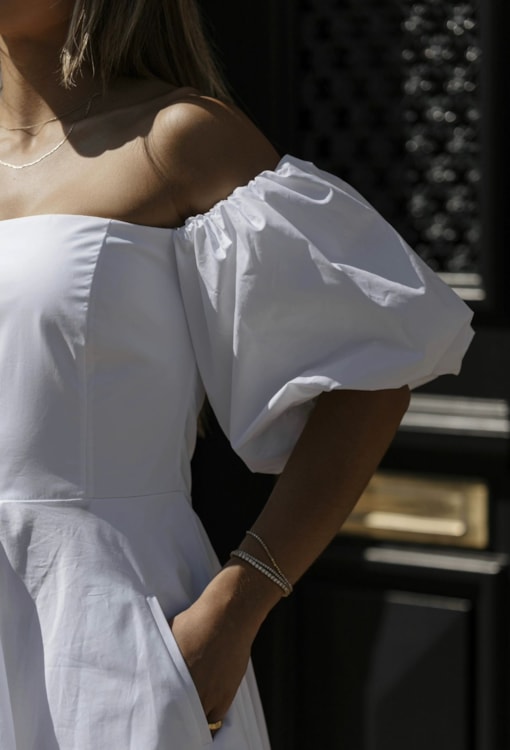 Vestido midi com decote bardot