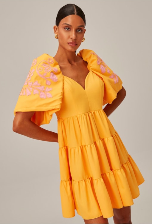 Vestido Manga Balão com Bordados