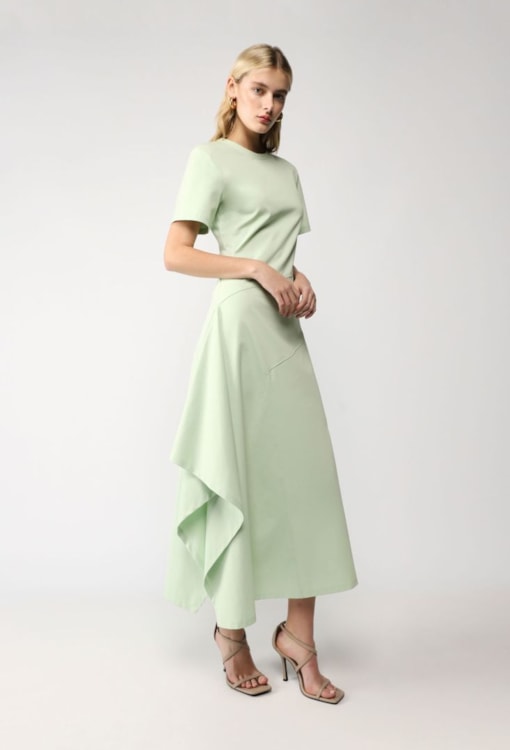 Vestido midi assimétrico