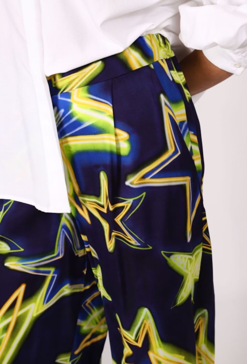 Calça pantalona estampada