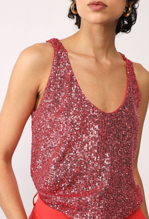 Top com lantejoulas